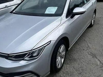 Używany VW Golf VIII Comfortline 131 KM (96 kW) 2021 Srebrny Kombi