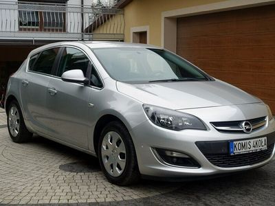 używany Opel Astra 1.4dm 140KM 2015r. 141 000km