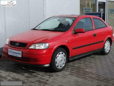 Czerwony Używany 2003 Opel Astra Hatchback | 8900 zł