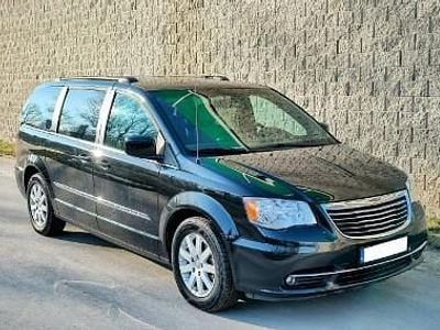 Używany Chrysler Town & Country 283 KM (208 kW) 2016 Czarny Minivan