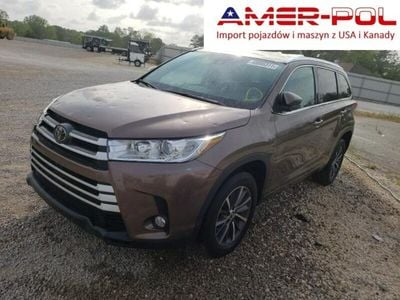 Używany Toyota Highlander 295 KM (216 kW) 2019 Brązowy SUV
