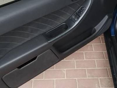 Używany Audi S3 2001 Niebieski Hatchback