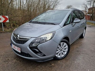 używany Opel Zafira 2dm 195KM 2014r. 153 211km