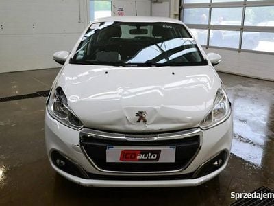 Biały Używany 2019 Peugeot 208 Hatchback | 5800 zł