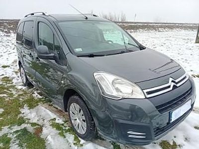 Szary Używany 2017 Citroën Berlingo XTR Minivan | 39 900 zł (Dość drogi)