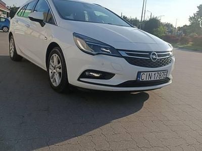 Używany Opel Astra 2016 Biały Kombi