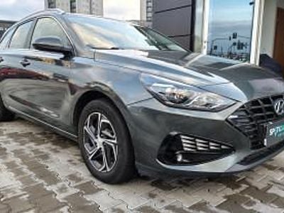 Używany Hyundai i30 Comfort 110 KM (80 kW) 2022 Zielony