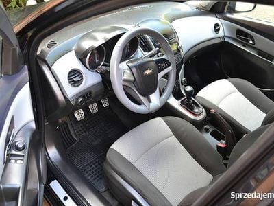 Czarny Używany 2013 Chevrolet Cruze Sedan/Limuzyna | 21 900 zł (Uczciwa cena)