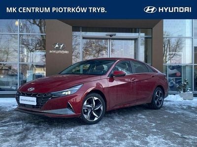 Używany Hyundai Elantra 123 KM (90 kW) 2022 Czerwony Sedan/Limuzyna
