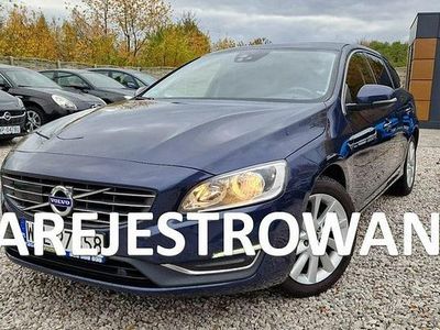 Niebieski ciemny (metalik) Używany 2015 Volvo V60 Summum Kombi | 46 900 zł (Uczciwa cena)