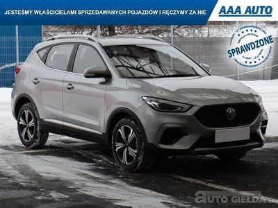 Używany MG ZS 2024 Srebrny SUV