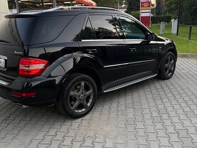 Używany Mercedes ML320 2009 Czarny SUV