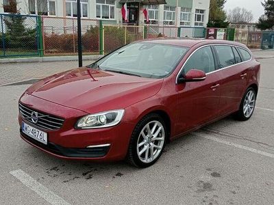 Czerwony Używany 2017 Volvo V60 Kombi | 57 000 zł (Uczciwa cena)