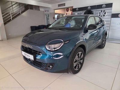 Nowe Fiat 600 Icon 100 KM (73 kW) 2025 Lakier metalizowany kremowy cappucino Hatchback