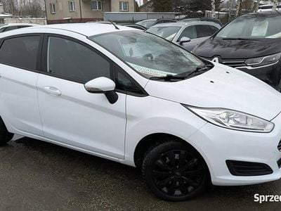 Używany Ford Fiesta 75 KM (55 kW) 2015 Biały (metalik) Hatchback