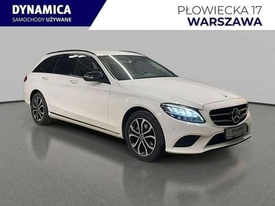 Używany Mercedes C180 156 KM (114 kW) 2019 Biały Kombi
