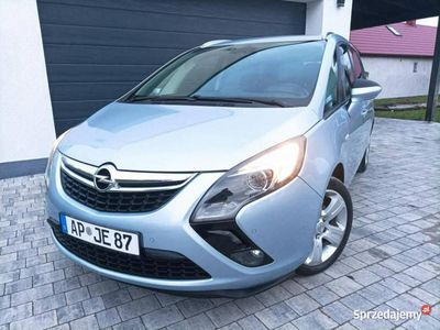 używany Opel Zafira 1.6dm 120KM 2016r. 193 000km