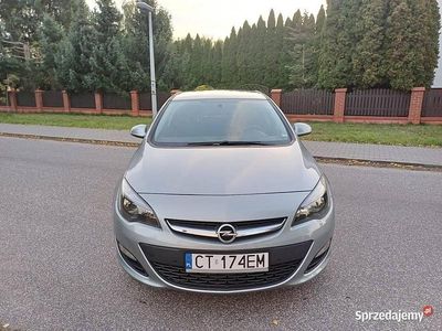 używany Opel Astra LIFT ** 1.4 T Navi PO DUŻYM SERWISIE ZA 5 tysięcy Klimatronik