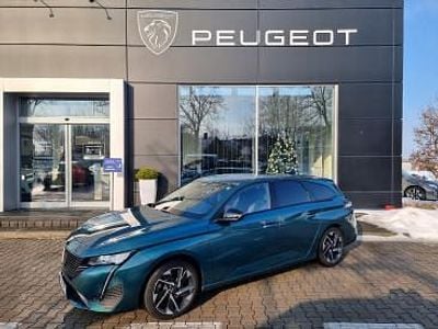 Używany Peugeot 308 Allure 130 KM (95 kW) 2024 Niebieski