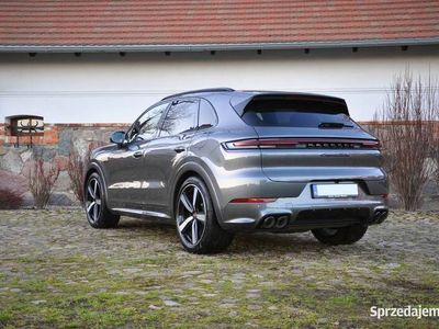 Szary Używany 2023 Porsche Cayenne SUV | 729 000 zł