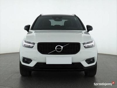 Używany Volvo XC40 156 KM (114 kW) 2018 Biały SUV