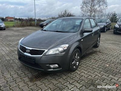 używany Kia Ceed 1.4 benzyna EZ. 05/2010 66KW 90PS