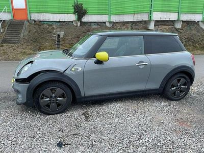 Szary Używany 2020 Mini Cooper Hatchback | 44 900 zł