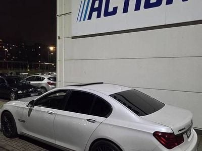 Używany BMW 750 2011 Biały Sedan/Limuzyna