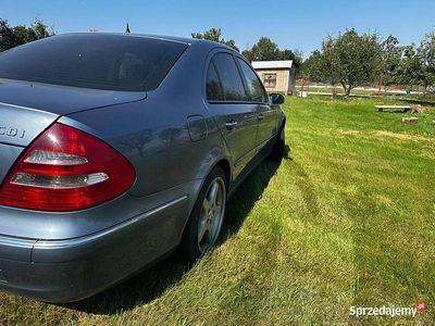 Niebieski Używany 2005 Mercedes E280 Sedan/Limuzyna | 15 000 zł