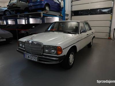 Używany Mercedes E300 1977 Biały Sedan/Limuzyna