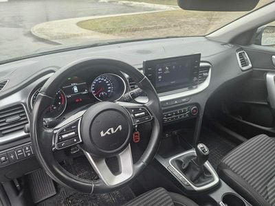 Używany Kia Ceed 2022 Szary Hatchback