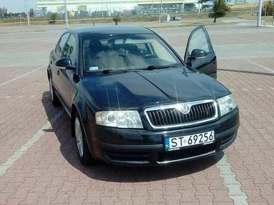 Czarny Używany 2008 Skoda Superb Sedan/Limuzyna | 15 500 zł (Uczciwa cena)