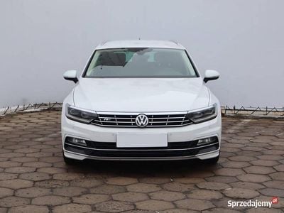 Używany VW Passat 2018 Biały Kombi