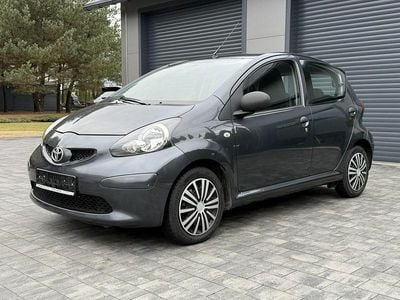 Używany Toyota Aygo 68 KM (50 kW) 2006 Grafitowy (metalik) Hatchback