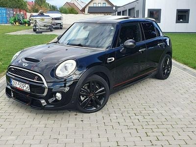 Używany Mini John Cooper Works 231 KM (169 kW) 2017 Czarny Hatchback