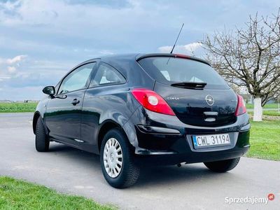 używany Opel Corsa D 2009 r.