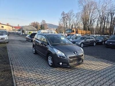 Używany Peugeot 5008 112 KM (82 kW) 2011 Szary Minivan