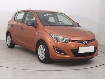 Używany Hyundai i20 86 KM (63 kW) 2013 Pomarańczowy Hatchback