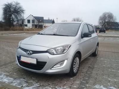 Używany Hyundai i20 85 KM (62 kW) 2014 Srebrny Hatchback