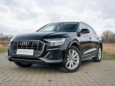 Używany Audi Q8 Ambiente 286 KM (210 kW) 2018 Czarny (metalik) SUV