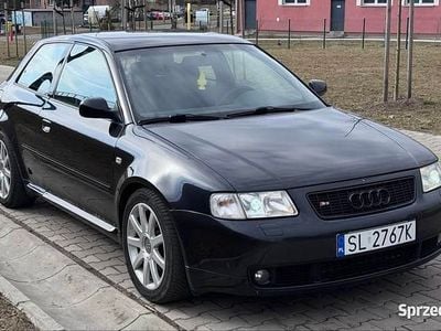 Używany Audi S3 2000 Czarny Hatchback