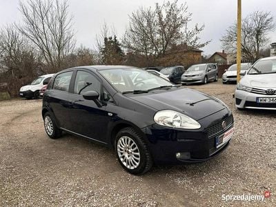 Niebieski Używany 2009 Fiat Grande Punto Hatchback | 11 900 zł (Uczciwa cena)