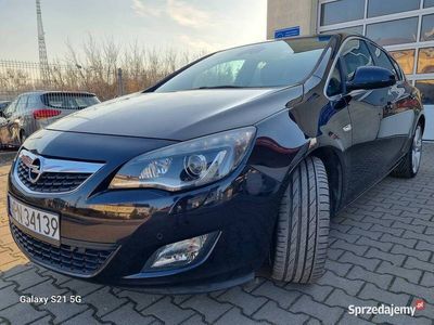 Czarny Używany 2009 Opel Astra Hatchback | 25 900 zł