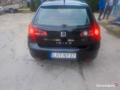 używany Seat Ibiza 2010 roku 1.2 benzyna plus Gaz