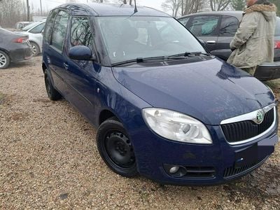 Używany Skoda Roomster 110 KM (80 kW) 2008 Niebieski ciemny Minivan