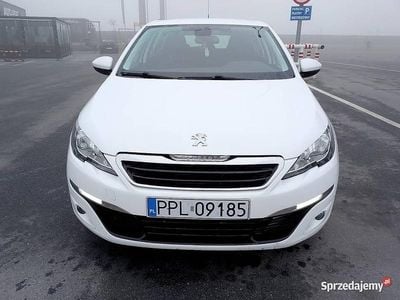 Biały Używany 2016 Peugeot 308 Hatchback | 36 900 zł (Uczciwa cena)