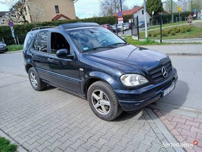 używany Mercedes ML430 