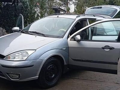 Używany Ford Focus 2004 Srebrny Kombi