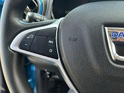 Niebieski (metalik) Używany 2022 Dacia Spring Hatchback | 39 500 zł