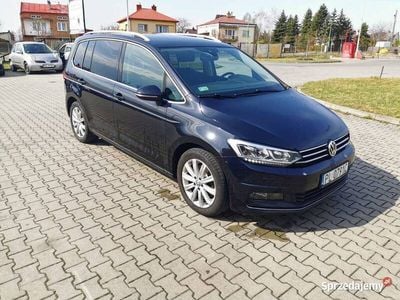 Czarny Używany 2019 VW Touran Highline Minivan | 77 500 zł (Dość drogi)